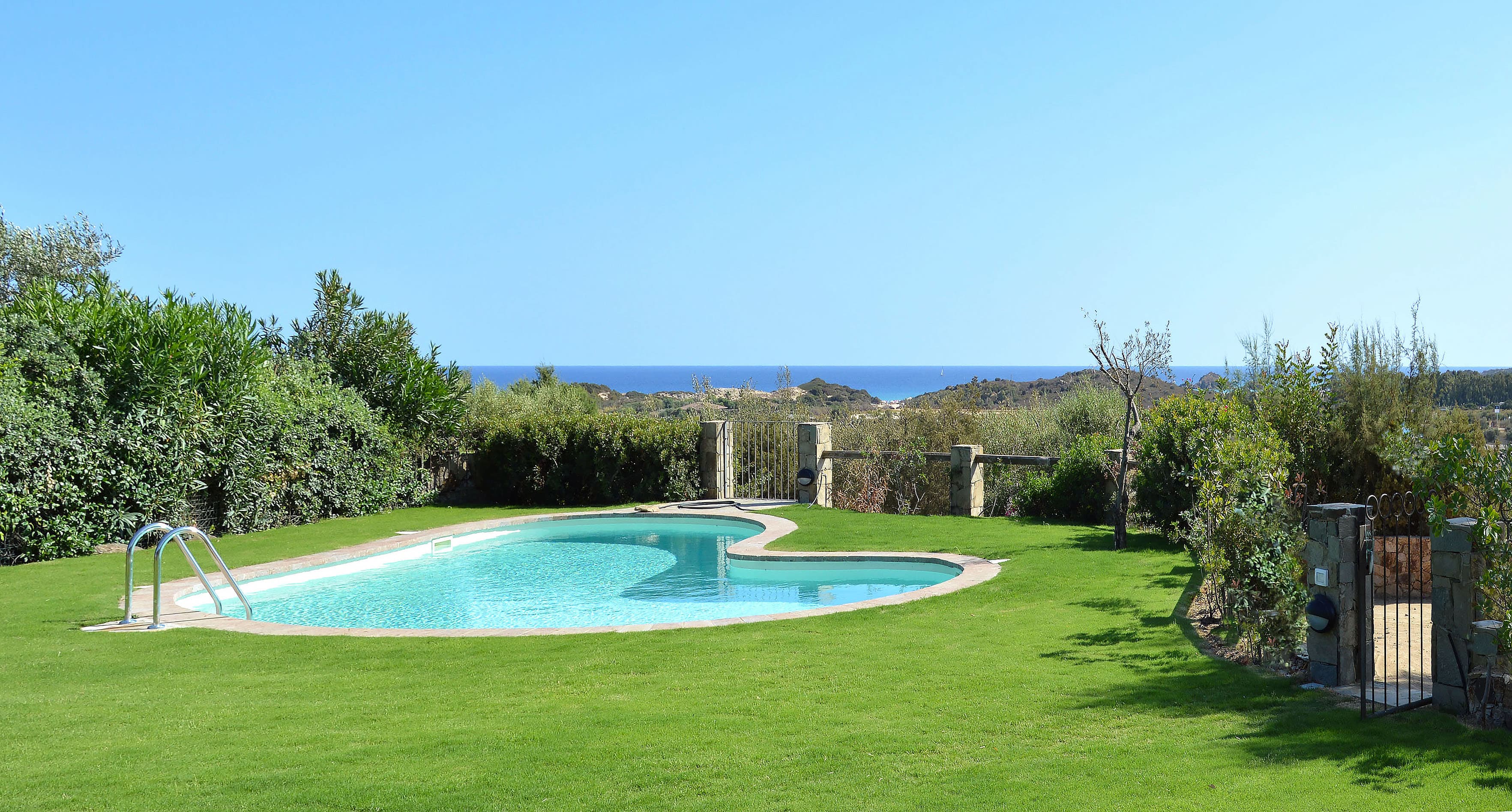 piscina a forma di cuore